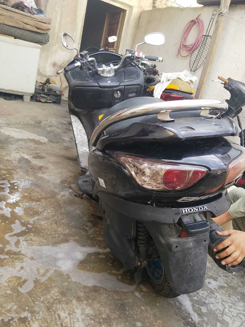 فورزا بومه صفر 8 محركها مفتوح مبدله ولفات فقط هيكله نضيف الدراجه مو مال طربكه مال واحد على كيفه بيها سعرها 750وبيها مجال بسيط لل شراي العنوان بصره معقل رقمي ‏‪0778 134 0159‬‏
