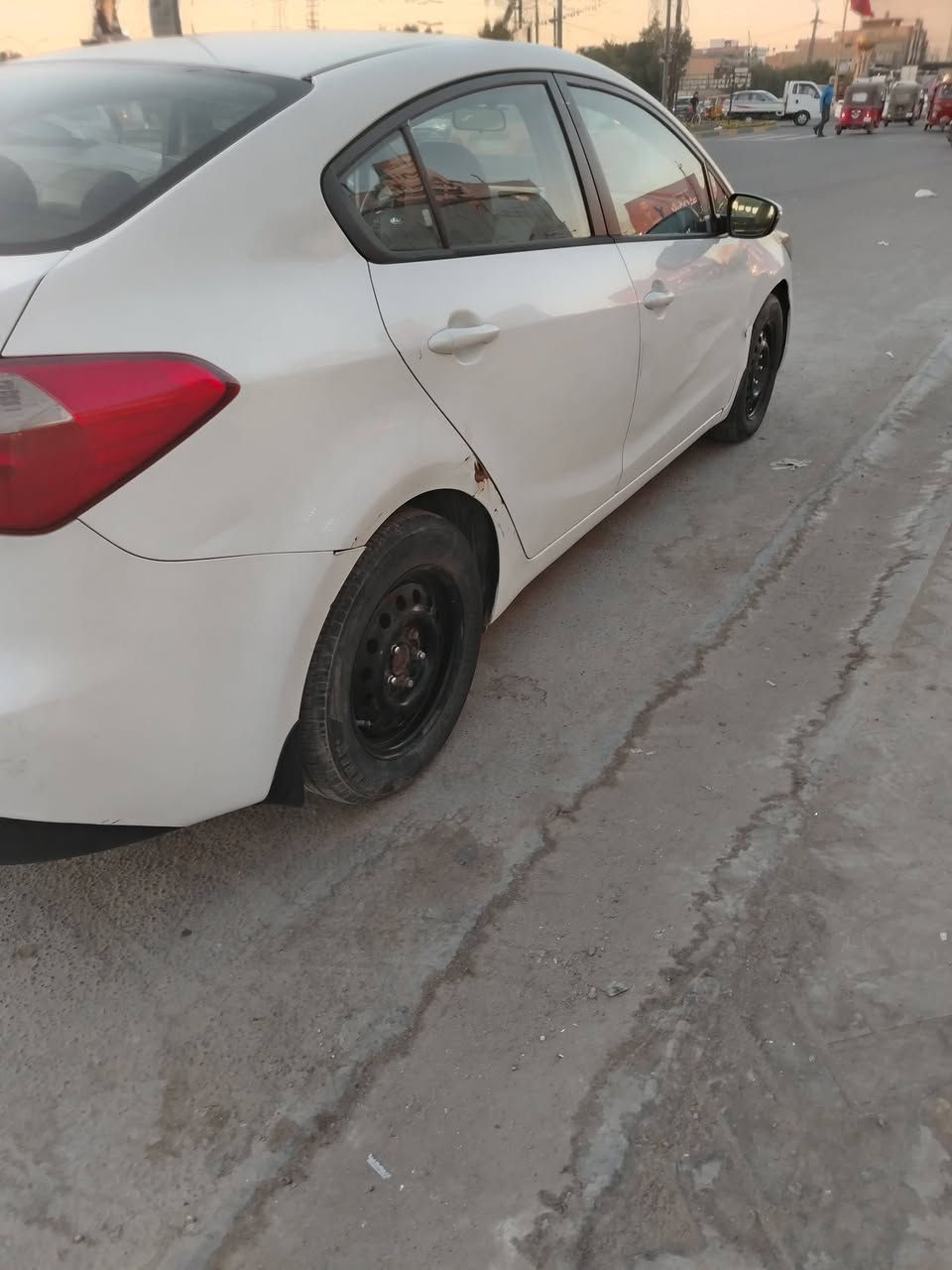 السلام عليكم
سيراتو خليجي 2014
رقم أربيل بأسم شركة تحويل وكالة مضمون 100٪
قطعتين تبريد ثلج
صدر  80 ٪
تايرات 70 ٪
باتري جديد قبل اسبوع 
 تحكم ستيرن جهتين حاكية
تحكم واشاير بالمري
سويج عدد 2
جرس إنذار 120
ماشية 216 الف
كهربائيات بلاد كلشي شغال
دوشمة أرضية وكشنات
 مكينة 1600 دوش ناعمة  لاتنقيص ولاتبخير
 كير  6 نمر مامفتوح  خير من الله
السونار موجود بالصور
السعر 98 
مكاني بغداد ابودشير
للاتصال *********** ابومصطفى
