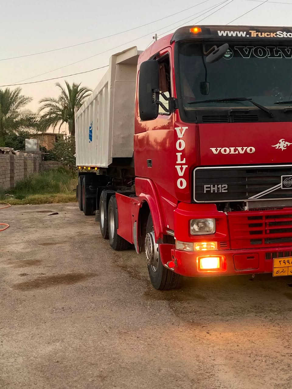فالفو للبيع
موديل 2000

سكس ويل

كير عادي 3/3 

سنويه نساف 3 محور 

تبريد شغال 

وشرط تحويل 

تنباع راس وعربانه 

ويرهم بسَہ الراس بيع

سياره جاهزه من كلشي

مكلف بالنشر 

للستفسار ‭***********
