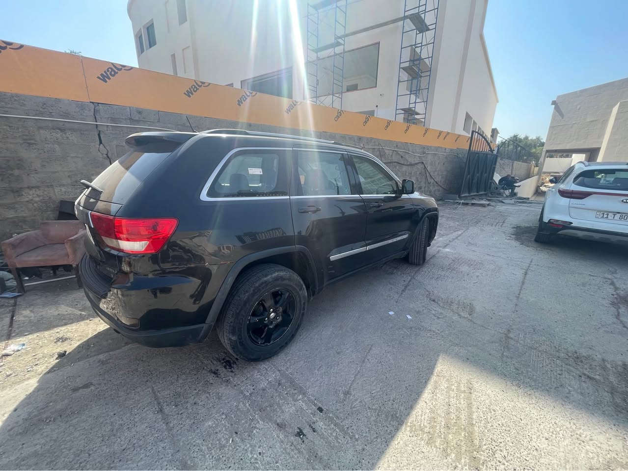 سلام عليكم جيب لاريدو 2013 وارد كندي بيه خشوم الجاملغات الاماميه صبغ فقط وبيه بارد بالهلال الغلفي كلش قليل  السياره مكينه وكير جديده  السعر 160 
*********** بغداد, العراق
