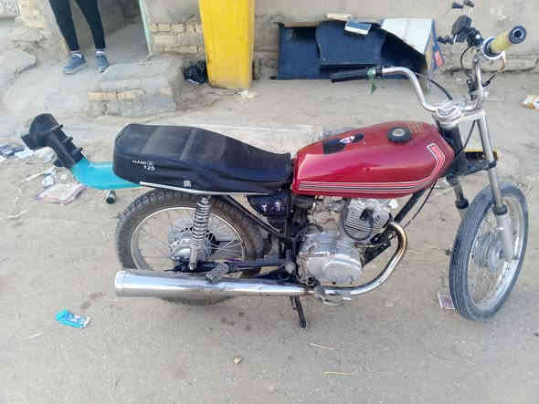 السلام عليكم دراجه للبيع كرك كلك كلك سعر 4 00 بيها مجال ***********
