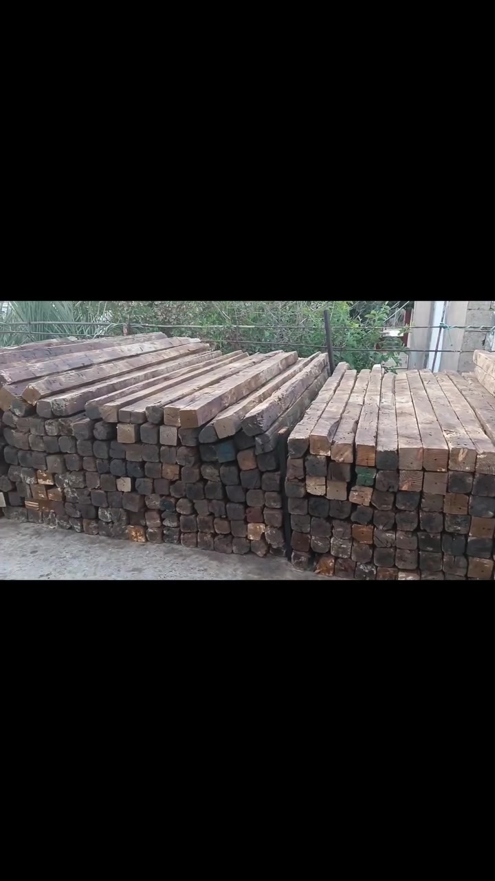 قالب 14مكعب للبيع .
5مكعب سير مترين ومتر ونص 
6مكعب وربع؟ لوح 4متر 
1مكعب ونص ؟ لوح3ونص و3
2مكعب؟مقاصير .

ديالى خانقين ..
***********
