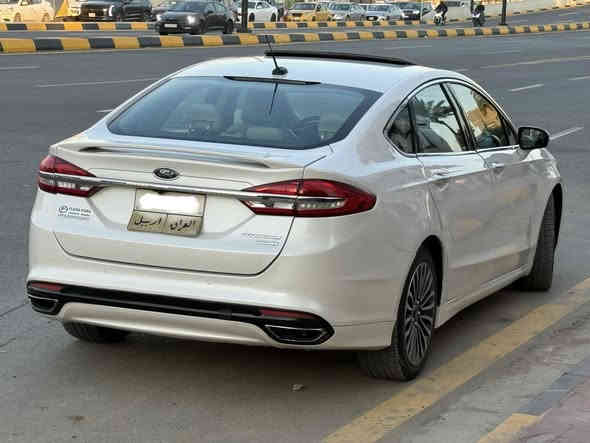 Ford Fusion 2017 Titanium
  *فورد فيوجن تيتانيوم ٢٠١٧*
رقم اربيل 
محرك ٢٠٠٠ تيربو 
ماشيه ١٠٠ الف ميل
لون ابيض صدفي 
سلايد روف  
كشنات جلد بيجي كهرباء 
تدفئه وخزن كشنات
بصمه ابواب
حساسات خلفيه وكاميرة
ويل كب ١٨ 
تشغيل عن بعد
كود لفتح الباب
هاندبريك كهرباء 
سستم صوت سوني بلادي
انارة محيطيه داخلية بلادي
لد زنون بلادي 
السيارة حادثها جاملغ خلفي بدون دواخل 
مصبوغ بيها الجاملغ الامامي والخلفي وجزء من الباب للجماليه 
السعر ١٢٨ ورقة
مكان السيارة بغداد
للاستفسار الاتصال على الرقم ***********
