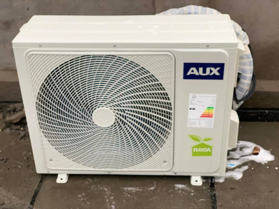 عروض الموسم 
١-تنصيب سبلت جداري السعر 50
٢-تنصيب سبلت جداري عدد 2 بسعر 90 الف 
٤-فتح سبلت جداري 25
٥ - فحص السبلت ان وجد عطل 15 الف 
 
لتنصيب كافه انواع السبالت ✅
تنصيب سبلت كنتوري ✅
تنصيب سبلت جداري ✅
عمل فاكيوم(suction)✅
شحن غاز مع ضمان في الغاز ✅
شحن غازR22 وغازR410A✅
غسل كافه انواع السبالت ✅
ادامه كافه انواع السبالت✅

العنوان بغداد رقم الهاتف ***********
