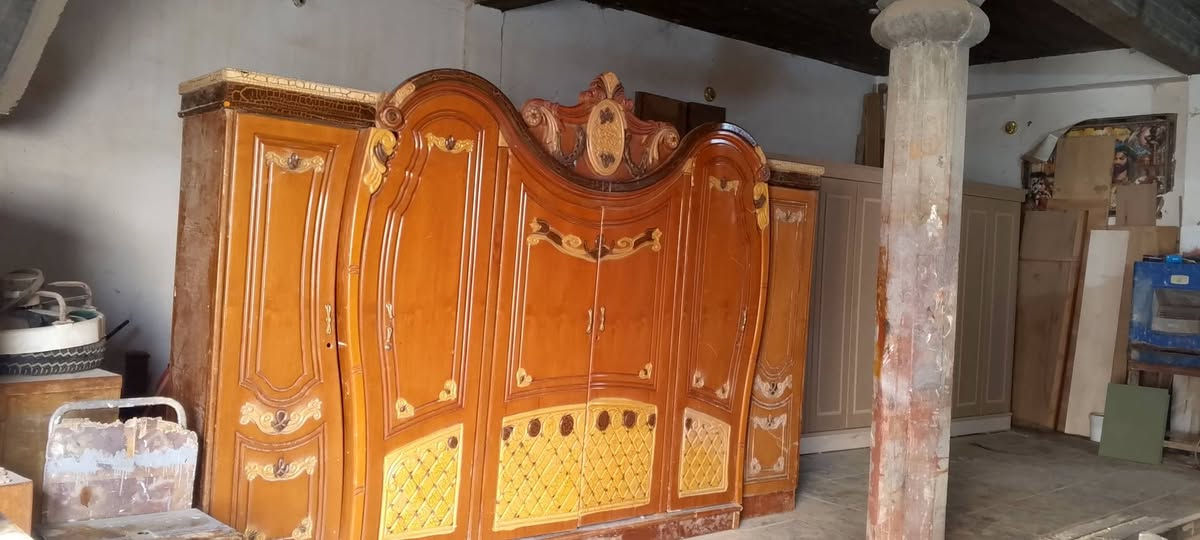 السلام عليكم كنتور ابو الستين نظيف مستعمل سعر 300 وبي مجال مكان غرف وهذا رقمي ***********
