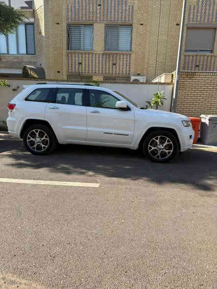 السلام عليكم جيب لاريو موديل 2020مكفوله كفاله عامه ماشيه 35الف العسر 34 مكاني بغداد   ***********
