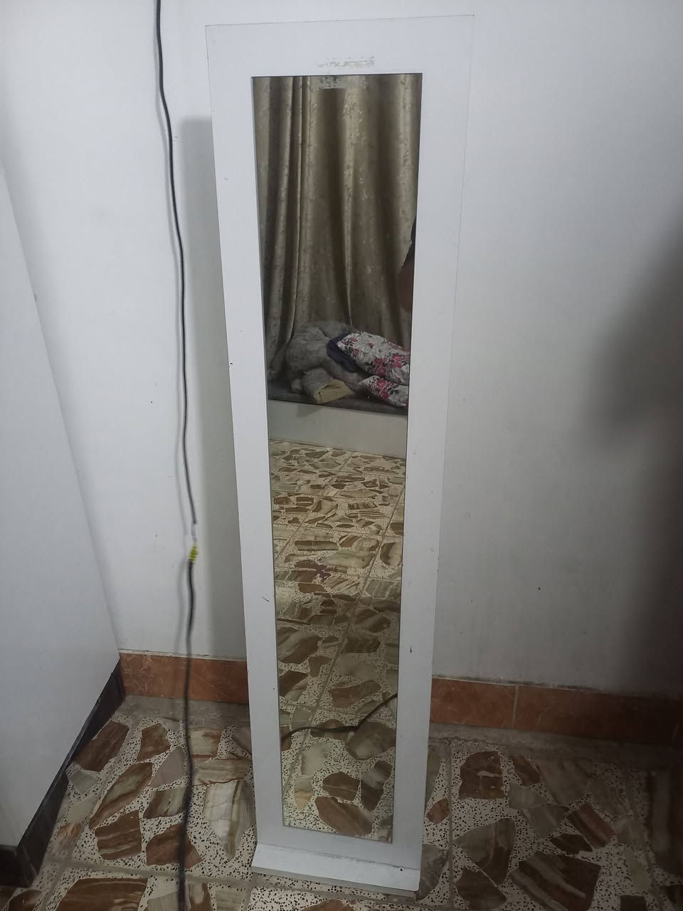 غرفه نوم تركيه اي خلل ما بيهه نضيفه 
تتكون من 8قطع 
بغداد بسمايه  قريه عشره 
سعر ب٧٠٠ وبيهه مجال 
***********
