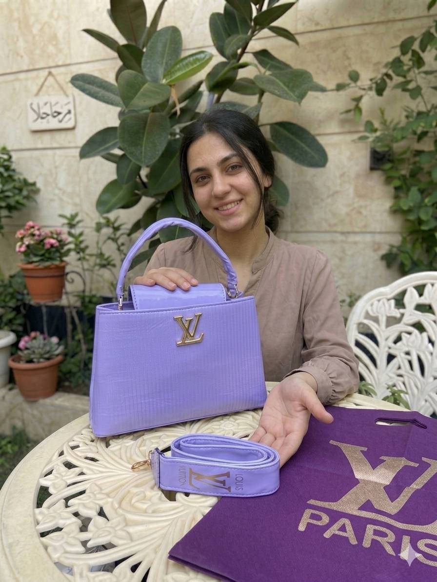 جنطه ماركه اصليه بهلجمال كوالتي عالي  تجنن حجم كبير ومتوسط تخفيضات ناررر سعر القطعه 10 الاف بس سارعو بلحجز ❤️❤️❤️


**إذا كنت صاحب هذا الإعلان وتريد حذفه لأي سبب، رجاءا أرسل رسالة إلى الدعم الفني**