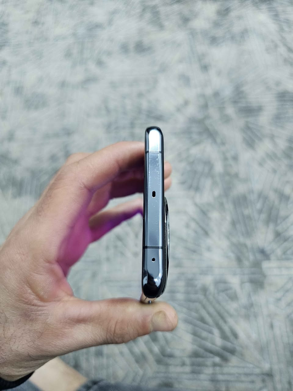 OnePlus 11 5G

موبايل ون بلص 11 ، نسخة العالمية ، دبل سيم

ذاكرة 256 گيگا ، رام 16 گيگا و قابل للزيادة من ظبط الجهاز

معالج Snapdragon 8 Gen 2

الكاميرات الخلفية : 50+48+32
الكامرات الامامية : 32 

الكاميرات كلش حلوة و نظامه سلس و الجهاز محدث اخر تحديث 

بطارية 🔋 بحجم 5000 و شحن سريع 100 واط ⚡

نسبة صحة البطارية : 99% 🔋🔋

الجهاز مكفول و ممفتوح و كلش نظيف ، ما عدى ذني الشخوط الاصغيرة با الشاشة الي مأشر عليهن با الصورة ، ما بيه اي عيب ، الموبايل كامل غراضه موجودة من كفر و شاحن و باكيت

سعر الجهاز 425 الف و بيه مجال 🔴

بدون مراوس بيع فقط و توصيل ما عندي 🟢

عنواني : كركوك ، روناكي ، تقاطع حي النصر ، قرب الترافيك لايت 🚦

موجود عل خاص و عندي واتس اب
*********** 📞🔴 كركوك, العراق
