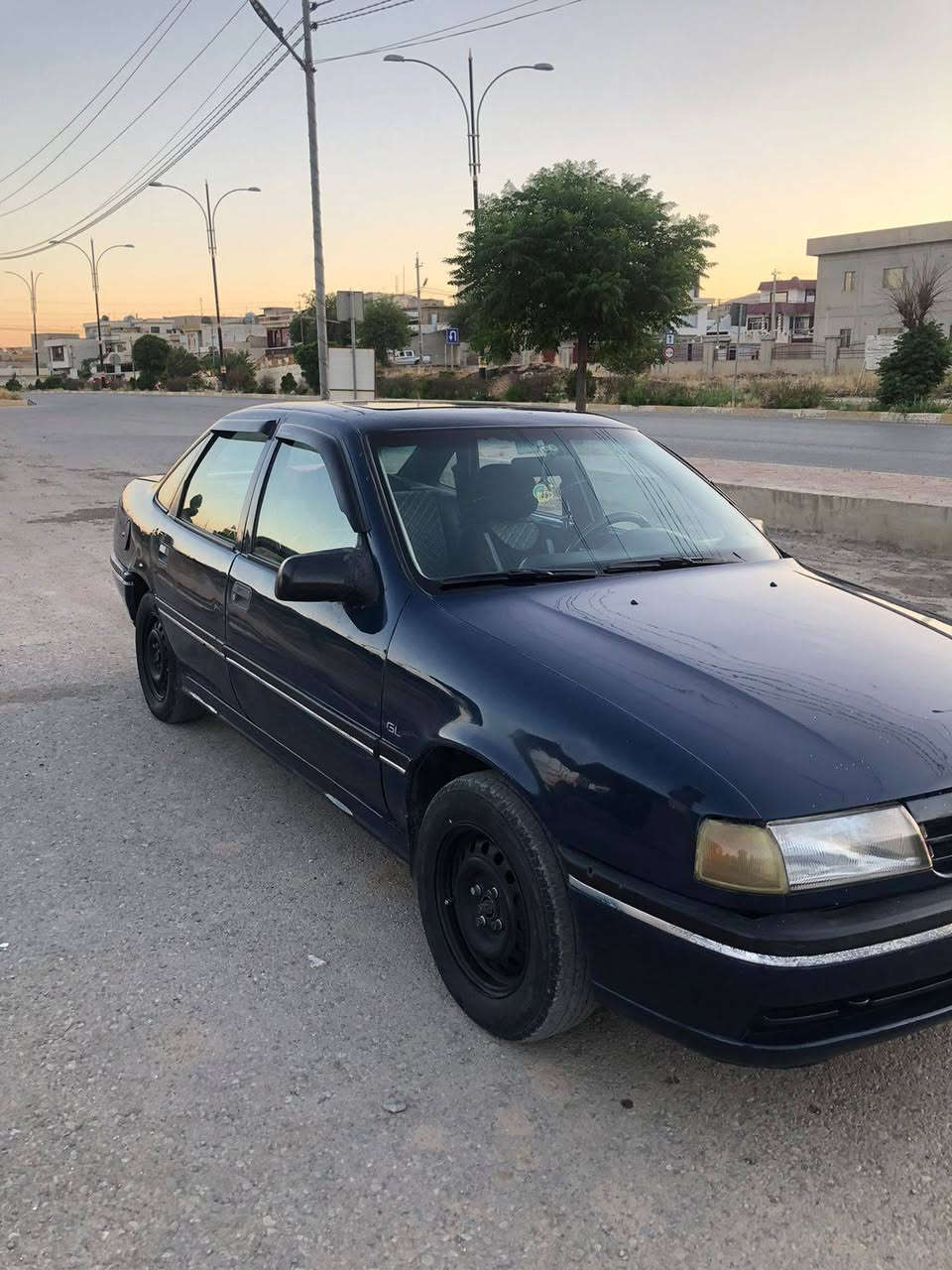 مكلف بنشر اوبل موديل 91 محرك 1800  السیاره جاهزه كير محرك حداديه كهربايات بدون نقص ما اندل صاحب السنويه اب بعقوبه ما اندله مكان السیاره سليمانيه ***********
