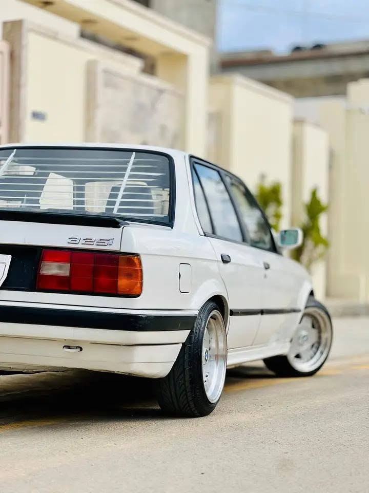 ايقونة وتحفة ليبية نادرة ف عالم BMW e30 
BMW e30 25/27 150m 🇩🇪
💎 ربي يبااااااارك 💎 لاقوة إلا بالله 💎
💎🔥💎 #تحف #طرابلس #ليبيا 💎🔥💎


**إذا كنت صاحب هذا الإعلان وتريد حذفه لأي سبب، رجاءا أرسل رسالة إلى الدعم الفني**