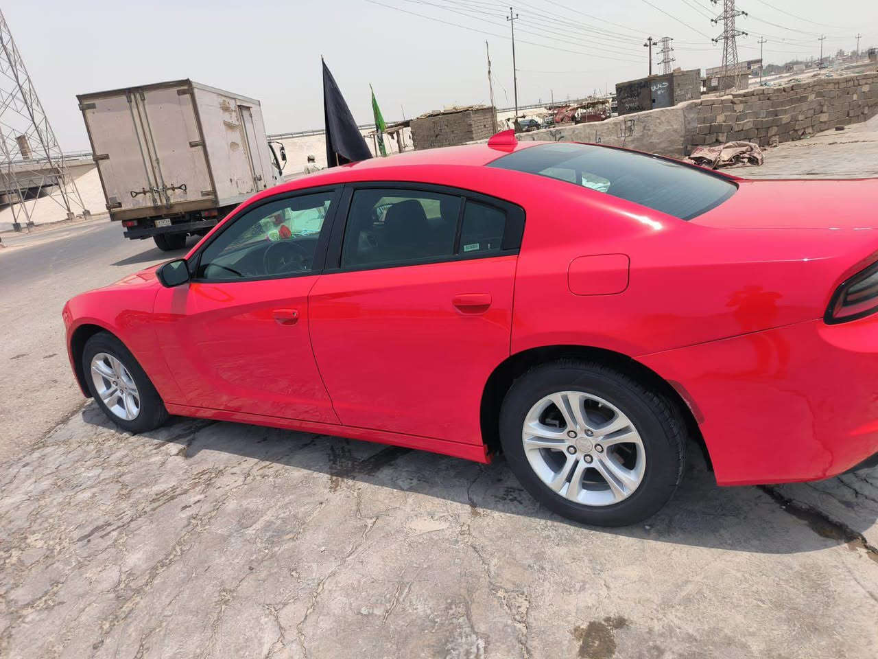 السلام عليكم لبيع جارجر 2023 اصل حره بدون رقم منفيس بسمي مواصفات sxt بدون ارباك بارد بل جاملغ امامي وكارتً باب سايق وخلف السايق كارت سحب مكانً السياره البصرهً *********** القرنة, البصرة
