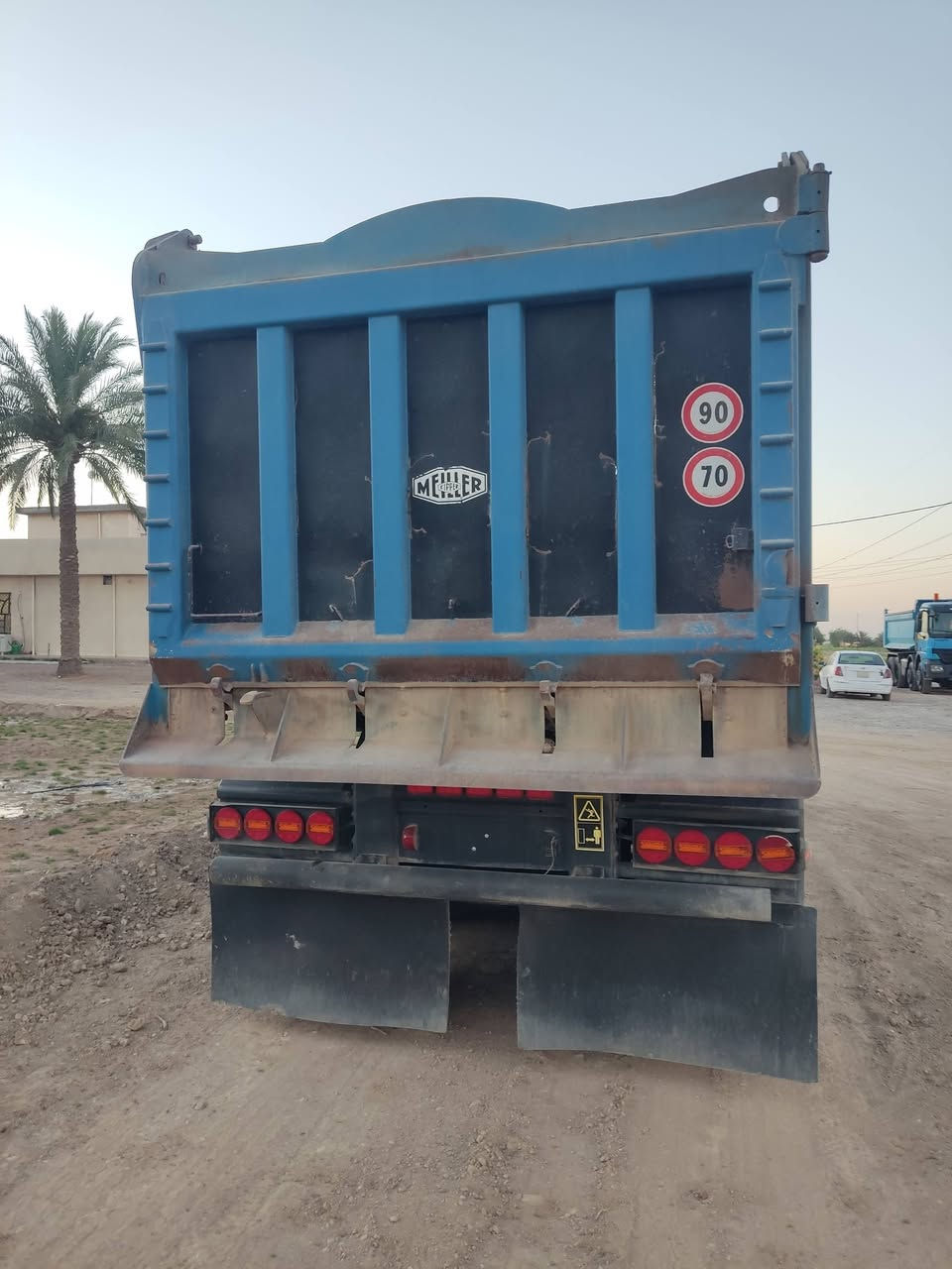 السلام عليكم مقطورة للبيع شاصي 14 طول 725 إرتفاع 135
***********

