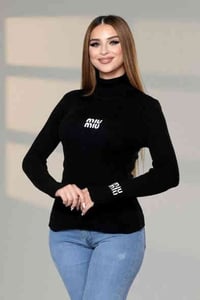 ملابس • حجز واتساب