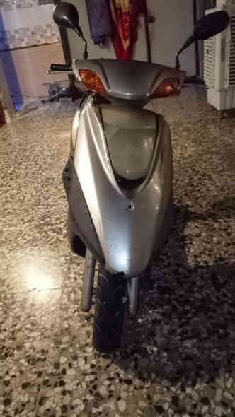 سلام عليكم للبيع دراجة بريز. 
شغالة بس كهربائياتة بيهة طبك.  ابيع كوم حديد للسعر 350   العنوان بغداد الرقم ***********
