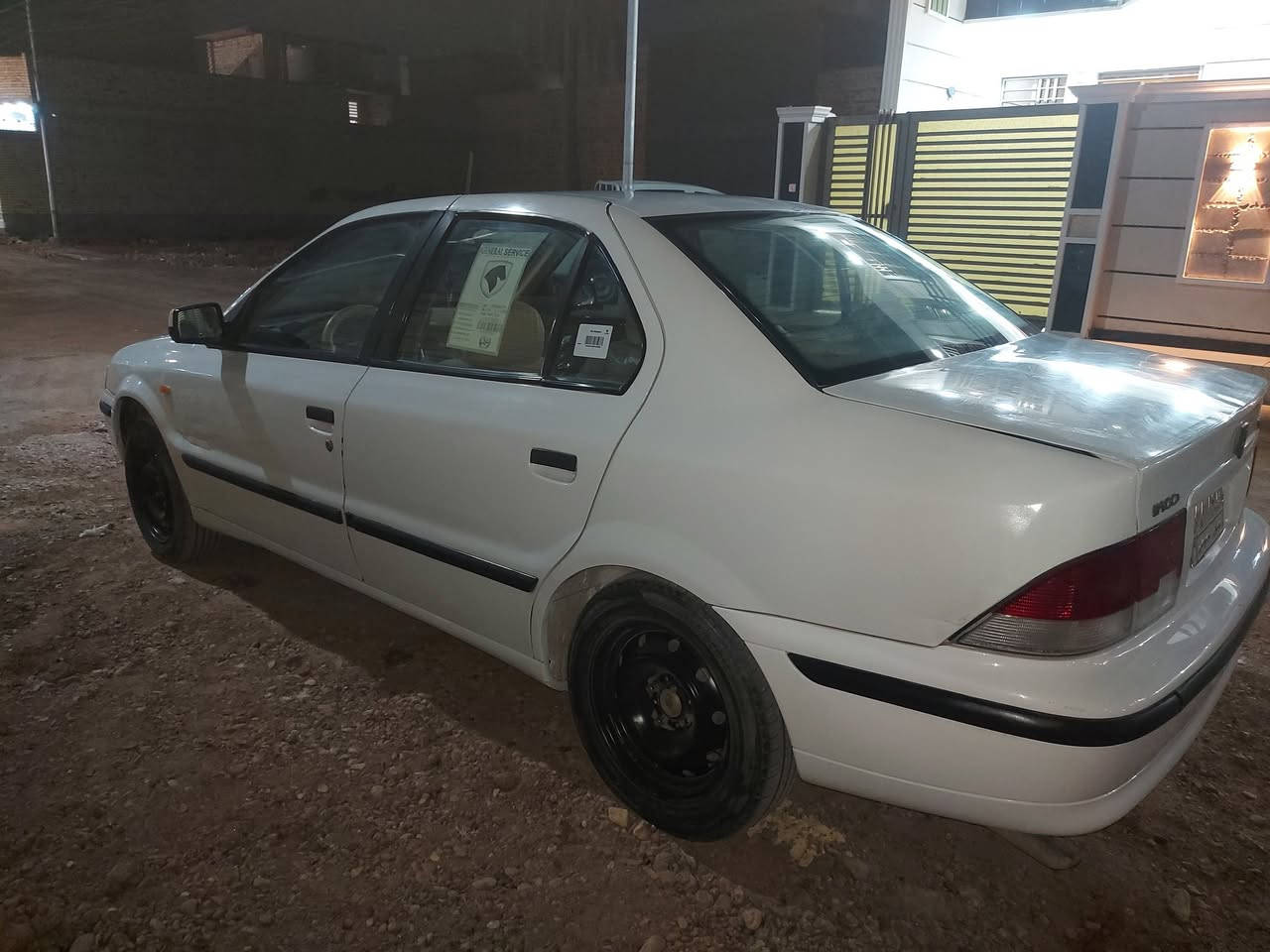 سيارة سمنت للبيع
موديل ٢٠١١
مكفوله من الضربه والتعمير
فقط بنيد مبدل لغرض الطعجه 
دواسات معمره 
السعر 40 وبيها مجال
رقم
***********
