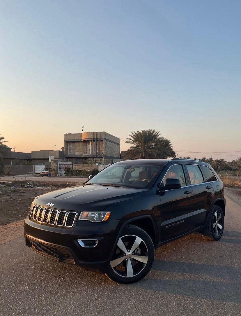 السلام عليكم
المركبة   :  جيب گراند شيروكي 

موديل   : 2018

الفئة  : شيروكي 

الحادث : تم أرفاق صور الحادث في المنشور

الايرباك : أيرباك كفاله ولا ايرباك طاگ

الرقم     : بغداد الماني حرة

المواصفات :

✅محرك 3600 ( 6 سلندر ) عليه أدامه كامله 

✅اللون اسود 

✅شاشة چبيره

✅تحكم مقود

✅داخل بيجي

✅كامرة خلفية

✅رادار توقف ذاتي عند الرجوع تلقائياً

✅بصمة أبواب وجنطه

✅رادار انطفاء المحرك عند الوقوف تلقائياً

✅مقعد السايق كهرباء 

✅حساس خلفي 

✅ويل كب قياس 20

للأستفسار الأتصال / ***********
