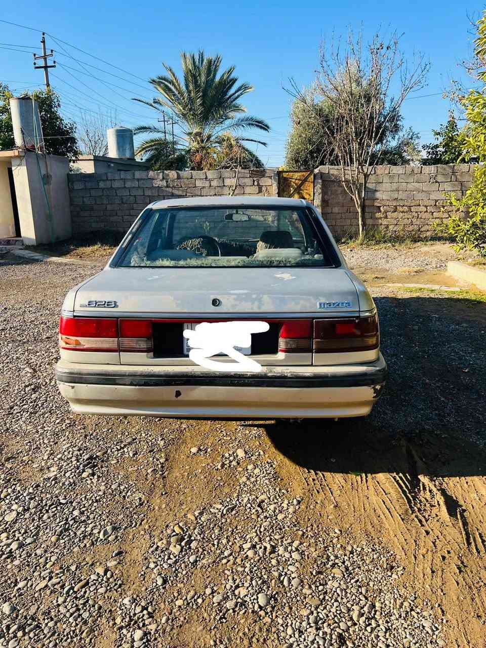 السلام عليكم مكلف بل نشر سيارة للبيع
سيارة مازدة ٦٢٦ موديل ٨٩ رقم نينوى السنوية عضمية ل٢٩ تسقط كابون بانزين بيهة محرك ٨بخ كابريتة .صاحبهة الشرعي موجود السيارة جاهزة مابيهة صبغ السعر ٣٨وبيهة  مجال مكان ناحية القيارة قرية اجحلة لتواصل الاتصال على الرقم ***********
