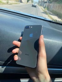 آيفون ٨ بلس • ٦٤ • بطارية ٧٤