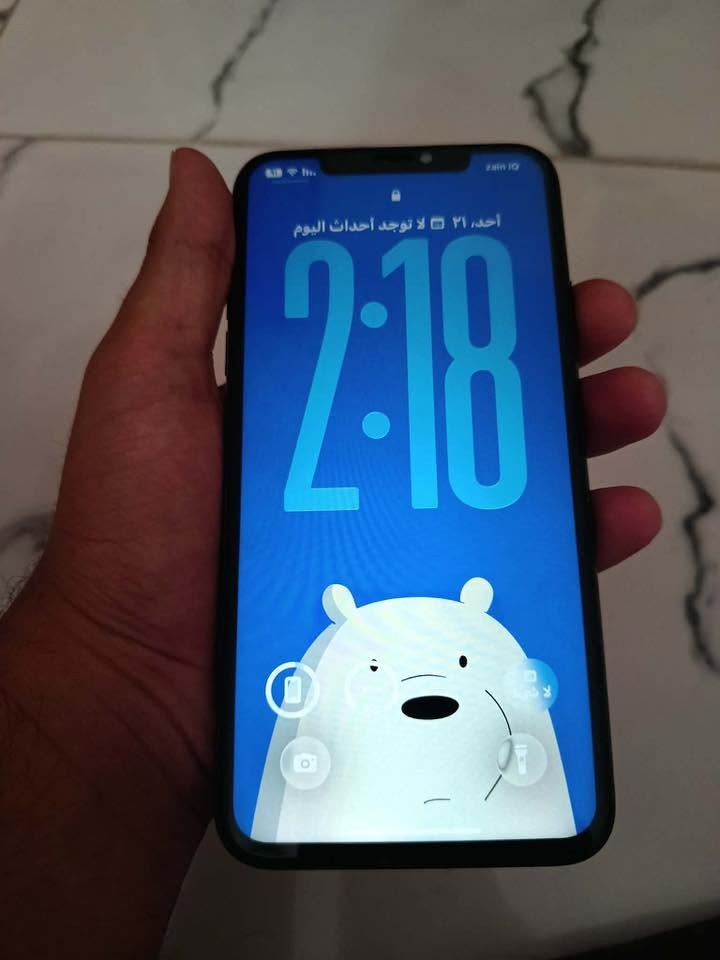 السلام عليكم عدي مبايل نوع (iPhone 11pro max) نضافته 99 بلميه معالجه A13 bionc ذاكره 256 بي شغلتين بس الأولا الكامره الأماميه بيها غواش وصخه و الخلفيه بل زوم تهتز يراد اله مغناطيس و الثانيه شاشته امبدله تفصيخ اصليه 3 خيارات و البقيه كله بلادي من بطاريه الى اخيره بطاريته 75 بلميه صرف طبيعي للأستفسار راسل على الرقم ***********  وتساب و حياكم الله
