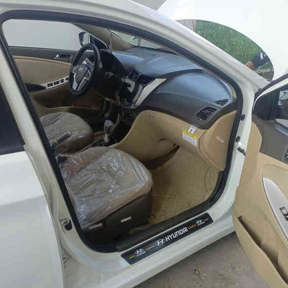 سلام عليكم اكسنت للبيع خليجي 2014 محرك 1600دبل قطره المرغوب سياره بيه ربع بنيد صبغ وشويه بل تكمه اوبيه بارد بلباب الخلفي فقط سياره بيه ملضومه غاز كامله ماشيه 178سياره مال بيت ماكني بغداد الكرخ السعر98بيه مجال حك الجيه وضحت كلشي بالفيديو ***********
