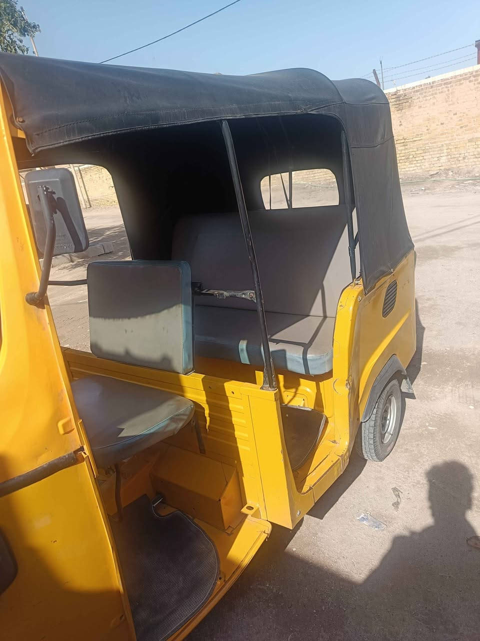 السلام عليكم عندي توك توك ابياجو موديل 2019 للبيع بسعر 2500 وبيها مجال.. مكينه وگير مابيهن شي +وياها مكينه ثانيه تكدر تستفاد من غراضها (مكينه بلادي بياجو مامحور) البصرة, العراق


**إذا كنت صاحب هذا الإعلان وتريد حذفه لأي سبب، رجاءا أرسل رسالة إلى الدعم الفني**