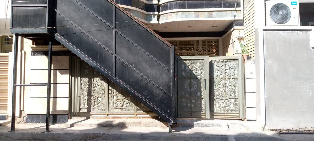 بيت مساحة ١٠٠ متر للستفسار 
***********
