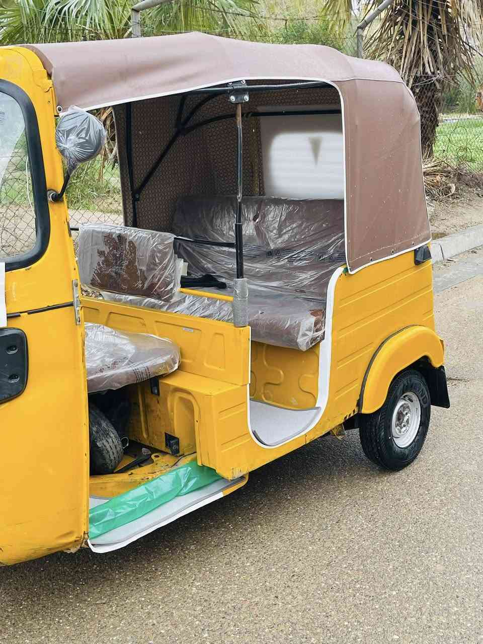 السلام عليكم
تكتك للبيع موديل 2020 شهر ١١  رقم وسنويه تحويل مباشر 

تكتك مكفوله كفاله عامه بيهه بس بارد موضح بصور 

خير من الله جديده  قطره خياس مابيهه حته الدوس بلاديه

مكاني بغداد الكماليه نهاية شارع الاصفر ***********
