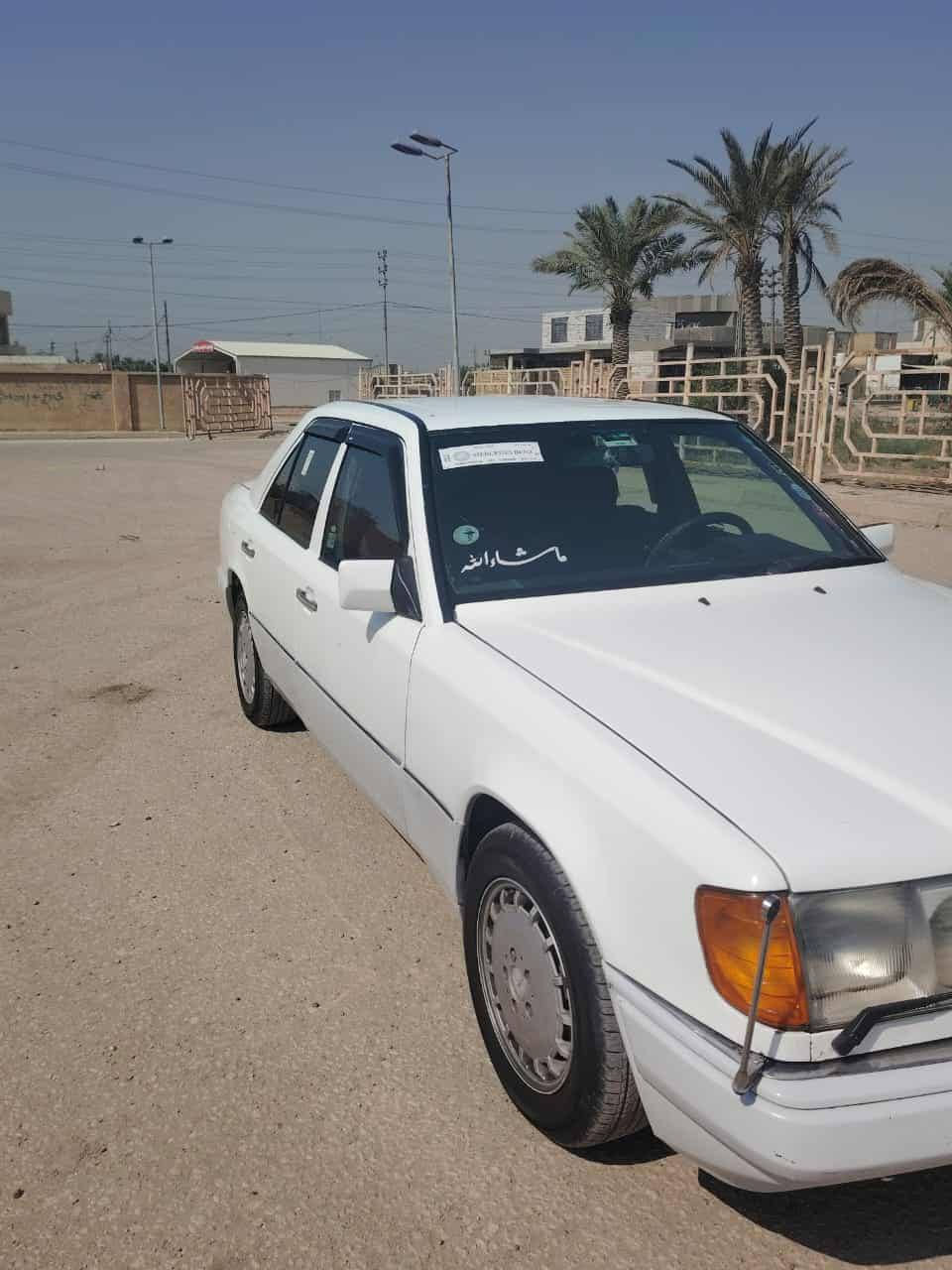 لبيع سياره مارسدس رقم راعي *********** سعر ٦٠ وبيها مجال
