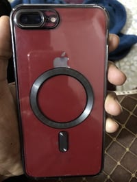 ايفون 8 بلاس • ٦٤ جيجا • بطارية ١٠٠٪
