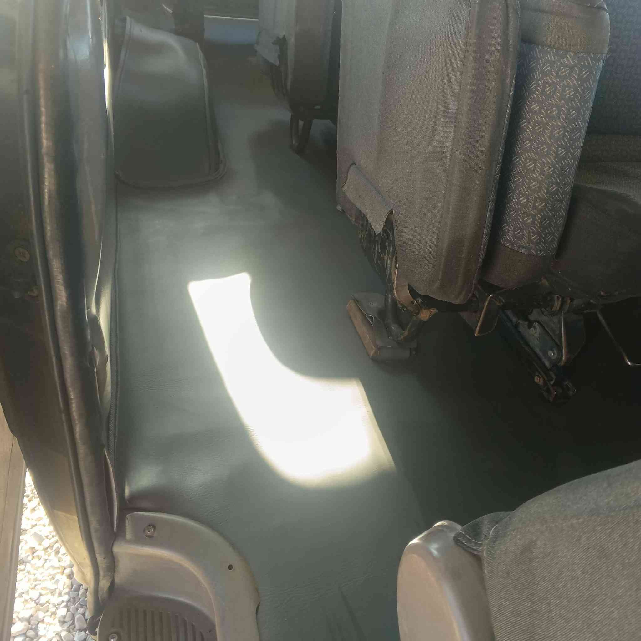 بريجو شبوط موديل 2000 مكفولة من شوااصي ومكينة وكسر وكير لحجل بلادي بدون تعمير رقم انكليزي بغداد 
مكان كربلاء ***********
