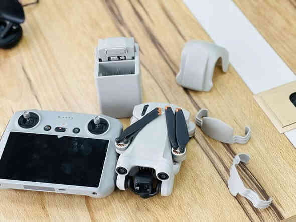 للبيع مني 3 برو جديده ومامتعوبه +مع جميع ملحقاتها
المكان بابل 
قرب جامعة بابل
قفل مليون 50 
***********
