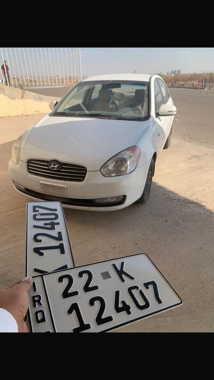 سلام عليكم اكسنت موديل 2011 رقم الجديد 
مكينه 1600 السياره استوه مرقمه رقم الجديد 
يعني جاهزه حداديه تبريد تخم تاير دوشمه جديده 
السياره بيه جاملغ خلفي صبغ الباقي كفاله عامه 
السعر 98 وبيه مجال الشراي مكان السياره الدوانيه 
الستفسار ع رقم ***********
