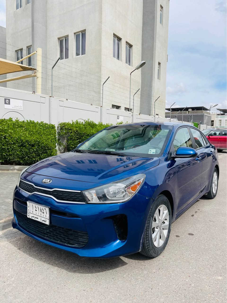 السلام عليكم للبيع كيا ريو موديل 2020 وارد امريكي مواصفات S شاشه جبيره تحكمات فول محرك 1600 دوش سياره حيل جديده استخدام بنيه ماشيه 73 رقم بصره معوقين وهلسنه تخلص حادثهه جاملغ امامي فقط ومبدل والباقي كلهه كفاله السعر 100وهاذا رقم صاحب السياره *********** البصرة, العراق
