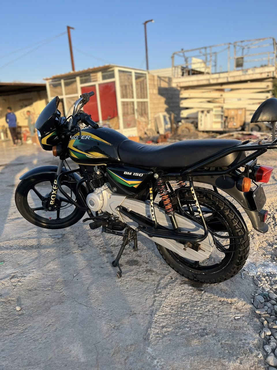 سلام عليكم دراجه بوكسر موديل ٢٢ دراجه حلوه اوراق اصولي مكاني ديالى كنعان للتواصل ***********
