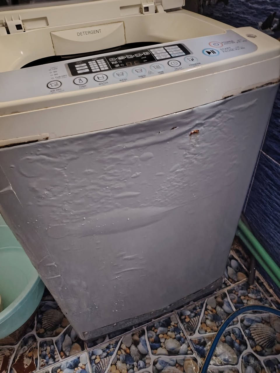 سلام عليكم غساله اوتماتيك LG ماعرف شنو بيه من اشغله يطلع بس صوت بيه مثل ما مصور بل فيديو سعر ٥٠ قفله شاري يتفضل خاص مستعجله على بيعته عنوان بغداد بياع حي تراث


**إذا كنت صاحب هذا الإعلان وتريد حذفه لأي سبب، رجاءا أرسل رسالة إلى الدعم الفني**