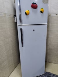 ثلاجة • مستعملة • شبه جديدة