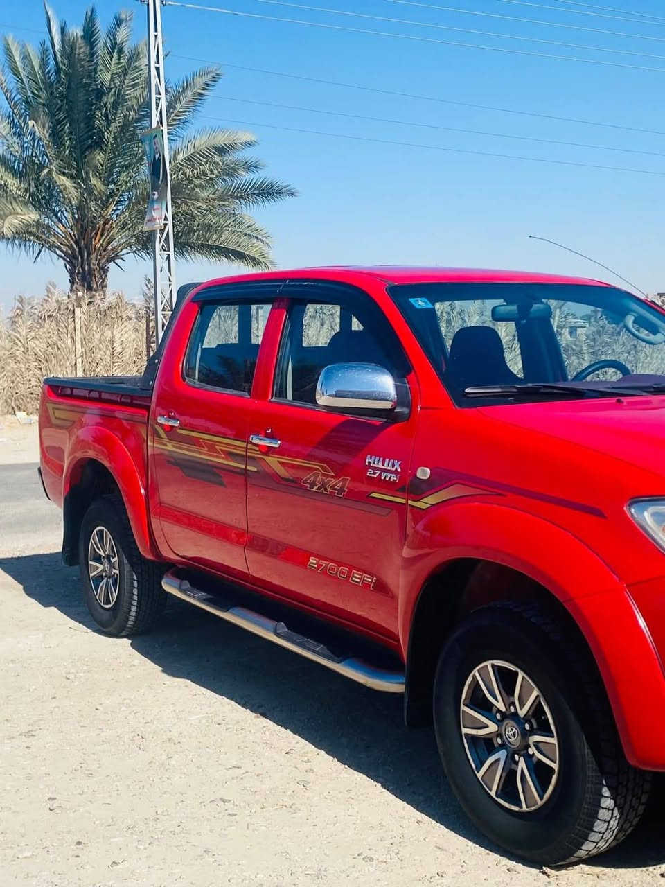 تويوتا هايلوكس موديل 2011 فورويل سعودي ام الدعاء
الضرر البيها نص باب ورى السايق صبغ والباقي مكفولة وجاهزه من كل شي

كير أوتوماتيك 
رقم بغداد انكليزي تحويل مباشر 

مكان السيارة الكوفه
للأستفسار اتصال وواتساب ...[ ***********]
