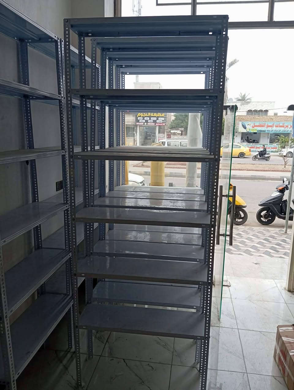 السلام عليكم
متاح رفوف جدد صار شهرين من مشتريهن
العدد 8 
القياس الارتفاع مترين ونص /العرض متر
*********** حيدر راضي فقط اتصال
