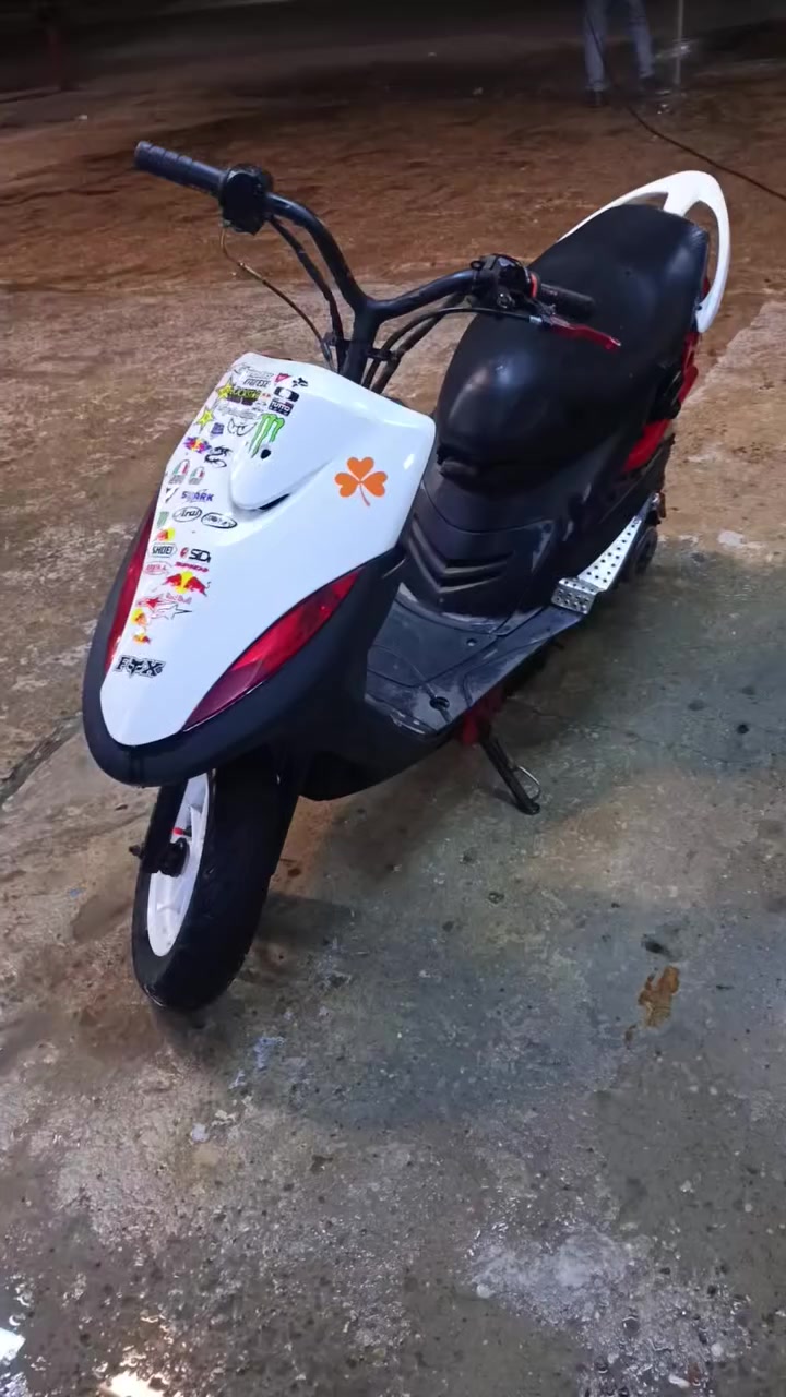 ماكس عدلة مال لعب - بوشة 55 RS وكلجات RS متراهمات وي المكينة وكاعدات لوز الدراجة كهربائيات شغالة شاصي مصبوغ صبغ حراري صالنصه بلادي مو تجاري تايرات جدد ويل لون ابيض ثقيل الدراجة شلعة ومعدل ومناقصها اي شي بس لاستيكات مال شيال ومتأثر تريد تشدها او تخليها
العنوان بغداد - البياع - الشرطة الخامسة - قرب مجموعة المصطفى 

السعر 450 الف وبيها مجال


**إذا كنت صاحب هذا الإعلان وتريد حذفه لأي سبب، رجاءا أرسل رسالة إلى الدعم الفني**