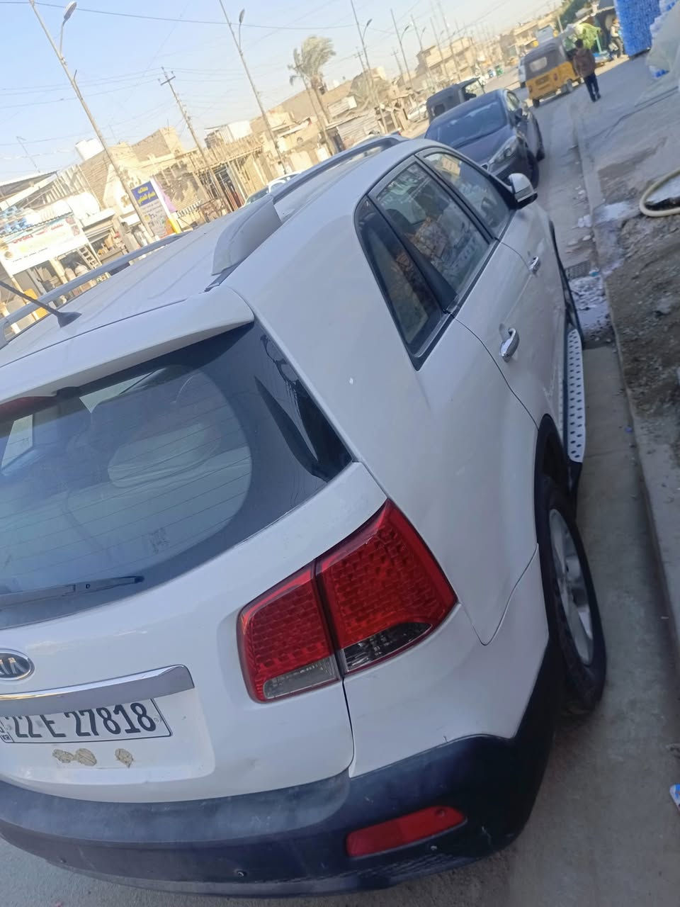 السلام عليكم سورنتو ٢٠١٢ خليجي محرك ٢٤٠٠ 
رقمها أربيل باسمي  
السياره بيه ٥ قطع صبغ بدون دواخل ابيع حزام 
محرك خير من الله 
الكير خير من الله 
تبريد  تدفئة  فول  
مري شفط 
بصمه 
شاشه كبيره 
سبعه راكب 
السياره حلوة بالعافية ع إلي يأخذها 
 ***********
السعر ١٢٥ وبيه مجال بسيط
