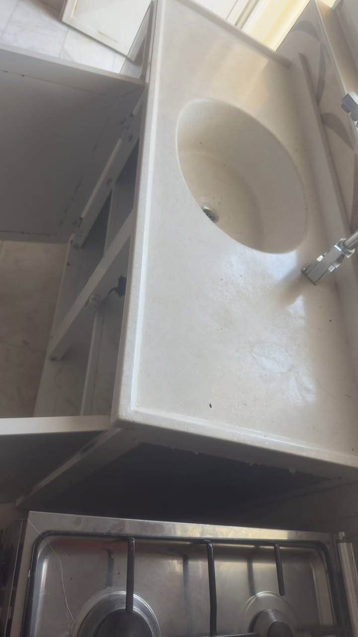 غراض مطبخ +سرير نفرين ومندر للبيع للستفسار ***********

