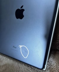 ايباد 9 وتر بي فقط خسفه صغييره كلششش متبين اصلاً ومامأثره بأي شكل على ...