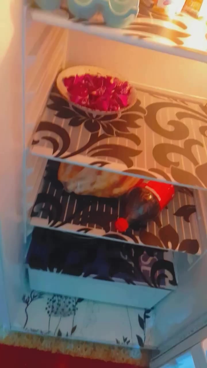 للبيع ثلاجة ماركة فزتل
السعر 100وبيها مجال


**إذا كنت صاحب هذا الإعلان وتريد حذفه لأي سبب، رجاءا أرسل رسالة إلى الدعم الفني**