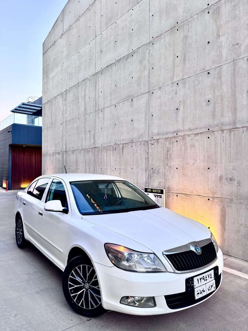 skoda octavia  2013  
گێڕ عادی 
مەکینە.  16  بیلاد 
گێڕ و مەکینەی بەشەرت 
تەحویل و غرامەی بەشەرت 
بێ بۆیاخ  
تەنها یەک پەڵە ساردی هەیە 
سەیارەکە زۆر تازەیە هەموو گیانی بەشەرت 
نرخ :  $93  گەڵا  💵💵
شوێن : سلێمانی 
ژم: *********** السليمانية, العراق
