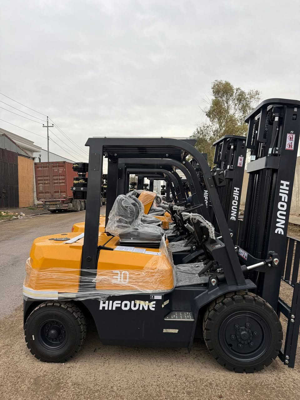 للبيع رافعات شوكيه هايفون زيرو موديل 2025منفيس كاتي 
3طن 3حركات مكينه أزوزه ياباني وبي مكينه ميتسوبيشي 
متوفر 5طن مكينه ميتسوبيشي 
متوفر توصيل جميع المحافضات 
للإستفسار 
اتصل 
***********
***********
