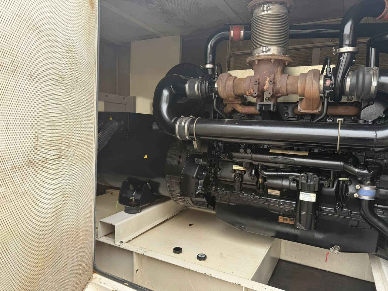 السلام عليكم
للبيع بيركنز حجم 2800دبل سوبر بريطاني اصلي 🇬🇧 

 6سلندر 

التوليد لوري سومر فرنسي 730كيفي

موديل 2018

عدد ساعات التشغيل 13600ساعة فقط 

كاتم جبيلي اخوان 100%

 سيطرة حديثة متطورة (برودكشن)إطفاء وتشغيل ذاتي فول اوتماتيك المولد 

شرط الحمل 1500امبير مرتاح 🦅🔥

 المحرك غير مفتوح 🔓 

ملاحظة/مكفول من الصبغ والتجديد 🦅

العنوان-بابل -شوملي

للاستفسار الاتصال ع الأرقام التالية

***********

***********

علماً يتوفر لدينا من ال١٠كيفي إلى ٧٥٠
