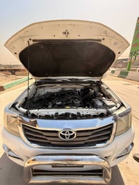 هايلوكس • ٢٠١٤ • رقم ديالى