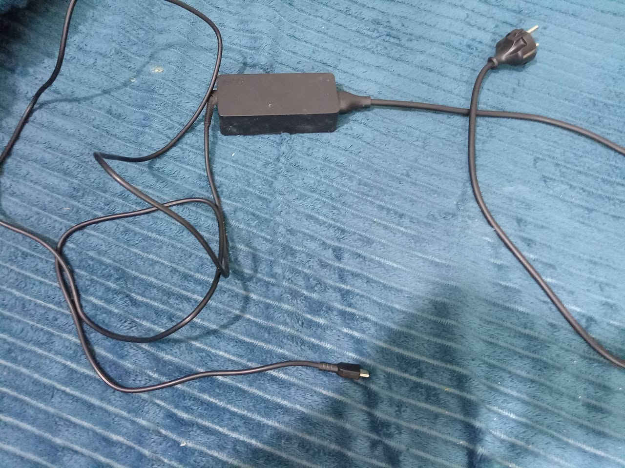 سلام عليكم Lenovo Chromebook
🔹 شاشة 14 إنش – 4GB RAM – تخزين ٣٢
🔹 نظام ChromeOS سريع وخفيف – بطارية تدوم 8–12 ساعة
🔹 مناسب للتصفح، الدراسة، الطباعة (يدعم أغلب الطابعات الحديثة HP & Brother) سعر ٨٥ رقم *********** عنوان جكوك
