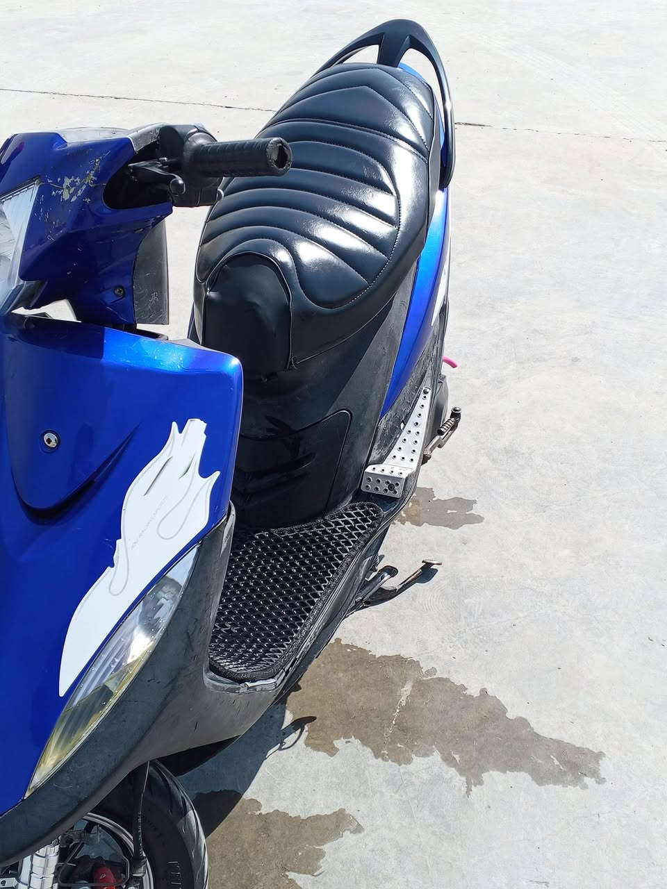 سلام عليكم دراجه ماكس عدله دراجه اخت رمبه دراجه مكفوله من تاير للتاير ملح فول بيها  تزويد خارجي شي بسيط سعر 700الف بكاني واسط العزيزيه مو شراي لا يراسل وهاذا رقمي ***********
